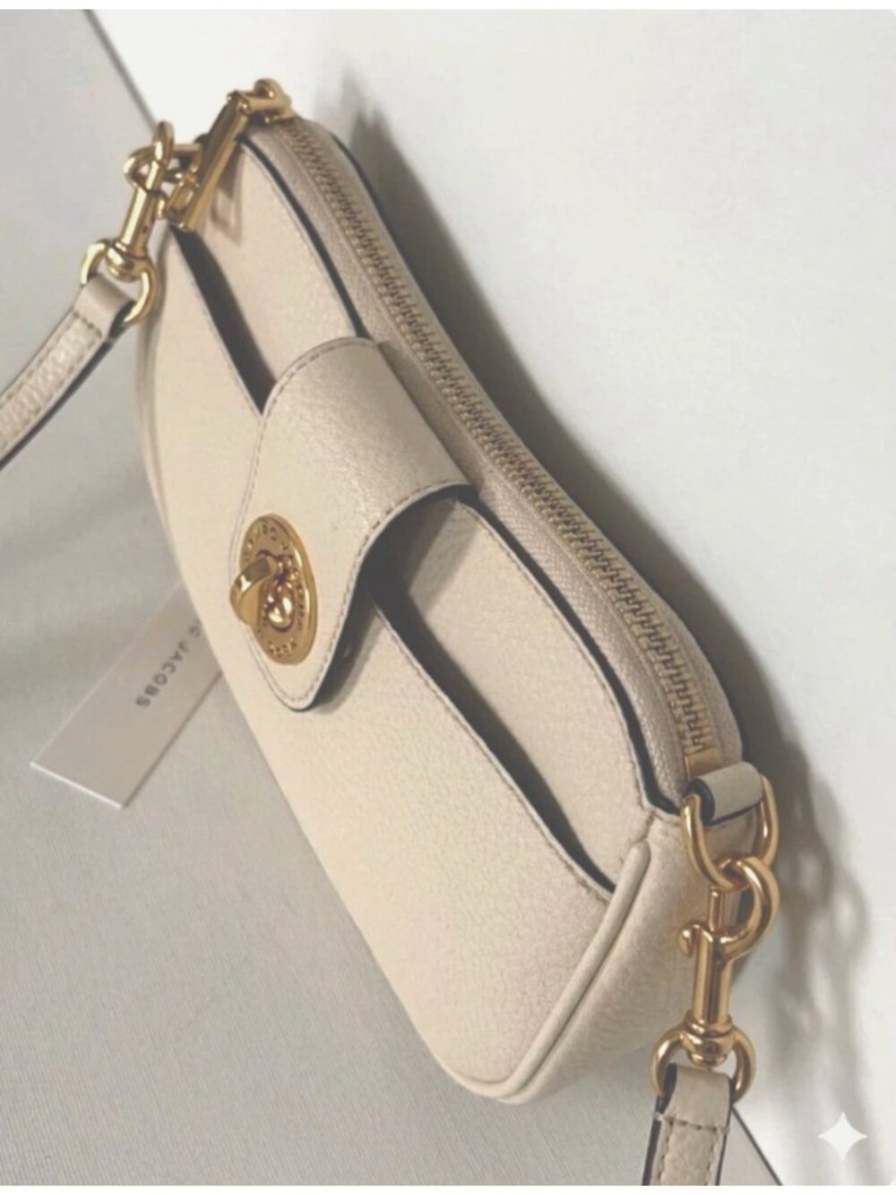 New Marc Jacobs Pouch Wristlet Pebble Leather Marshmallow / Gold